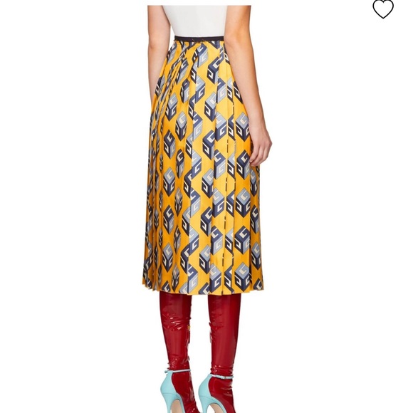 Gucci GG Wallpaper Silk Twill Pleated Skirt, Yellow - Picture 13 of 15